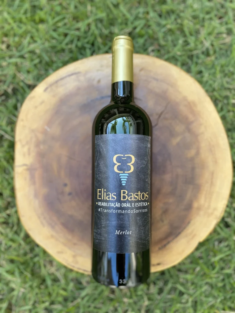 Vinho personalizado para presente corporativo